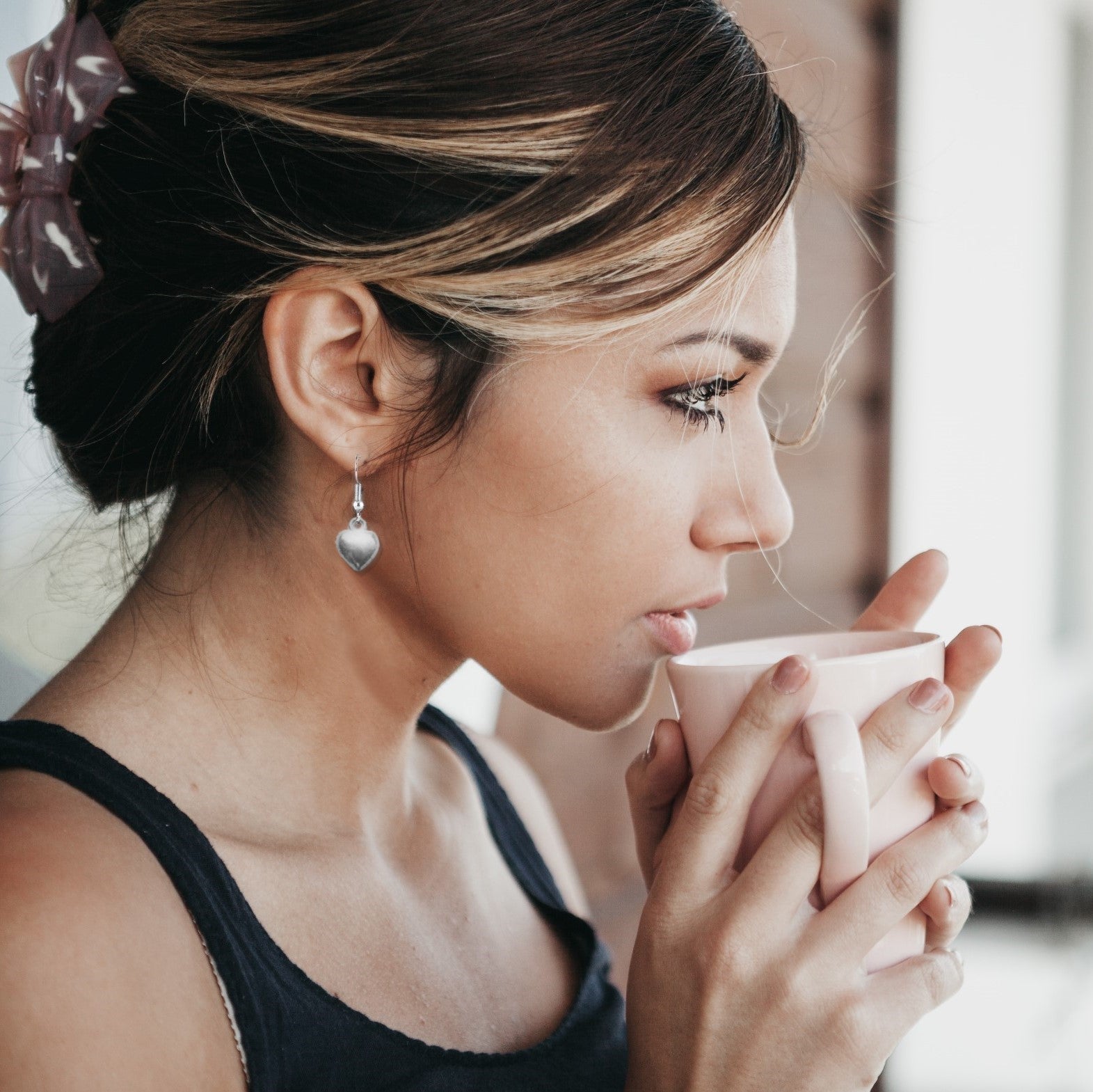 Small Best Dog Mum Gift Hamper | Heart Earrings, Chocolates & Candle